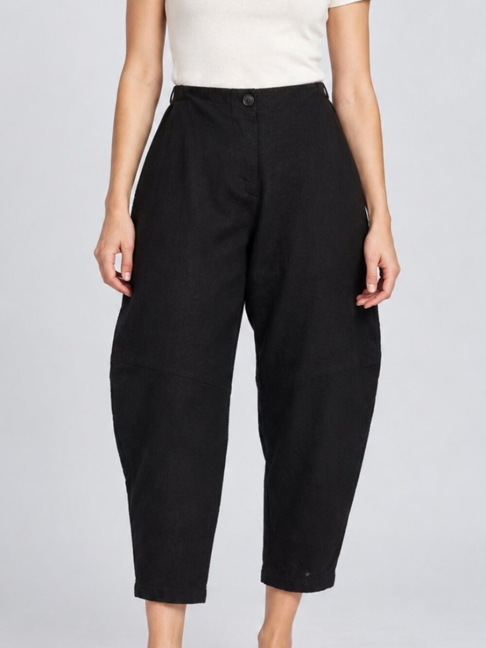 FILOSOFIA Savannah Black Wool Cotton Barrel Leg Cropped Pants Medium